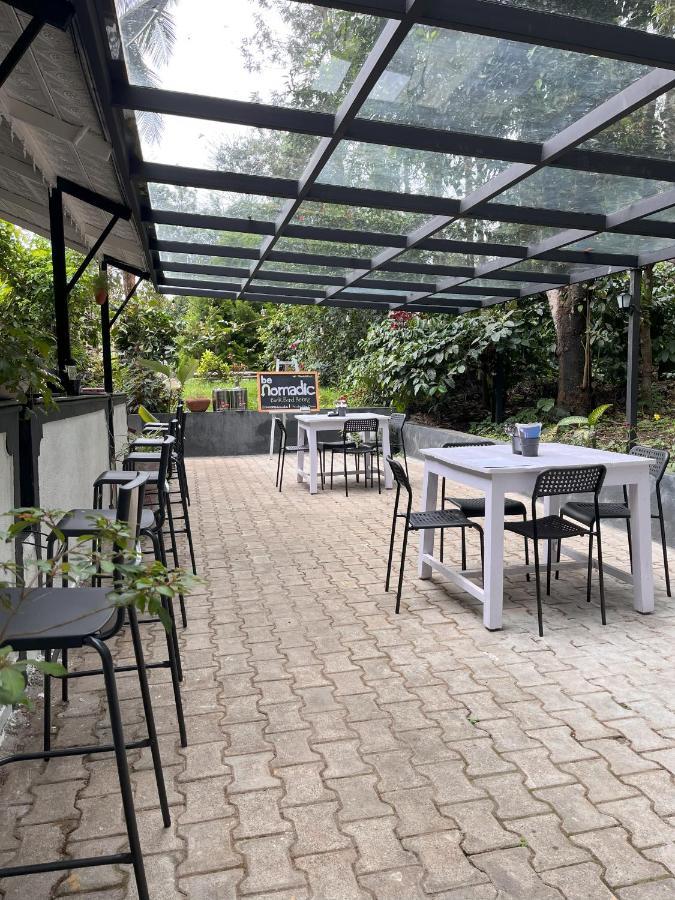 Benomadic Eco Hostel, Madikeri, Coorg Suntikoppa エクステリア 写真