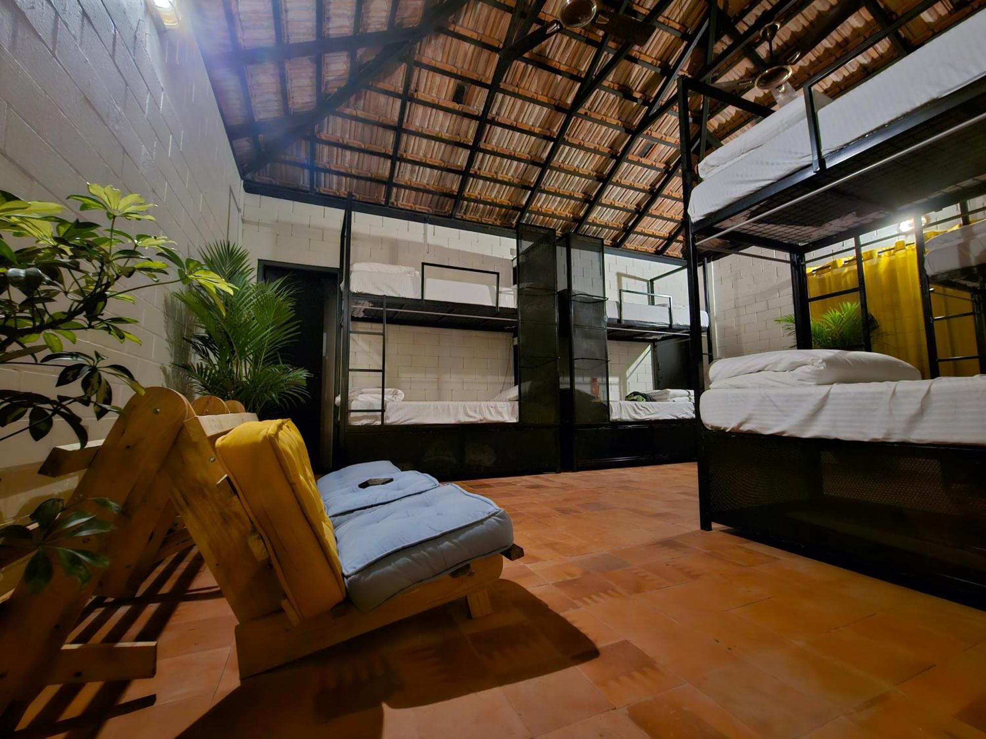 Benomadic Eco Hostel, Madikeri, Coorg Suntikoppa エクステリア 写真