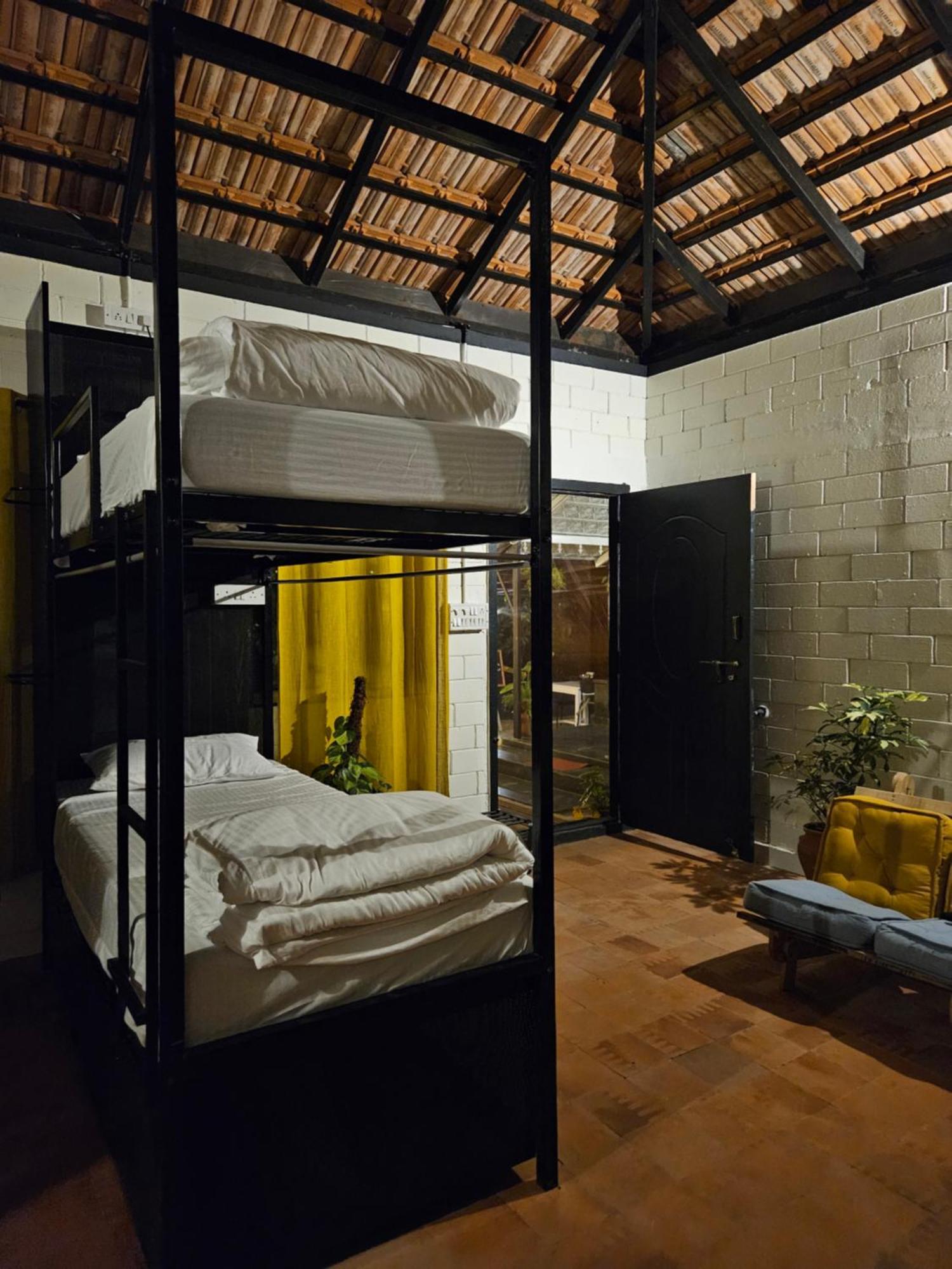 Benomadic Eco Hostel, Madikeri, Coorg Suntikoppa エクステリア 写真
